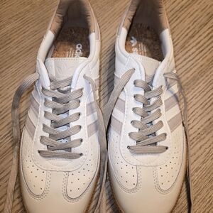 Adidas womans White and Gray Sneakers